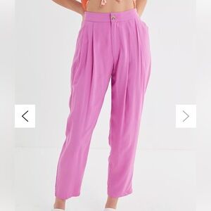 Urban Outfitters Dara Pleated Trouser Pants Plum High Rise Tapered NWT Size 2